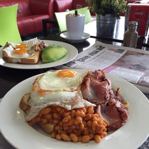 Colonial Corporate Cafe - Renee 0
