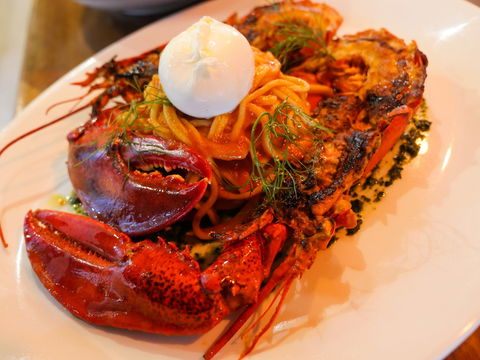 Pause Restaurant - Renee 0