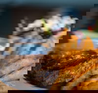 Cascades Restaurant - Internet Find