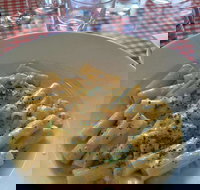 Lazy Lee Urban Eatery - Swimm