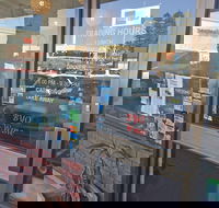 MONGGO Restaurant - Renee