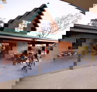 Petersons Wines on Broke Road - Renee