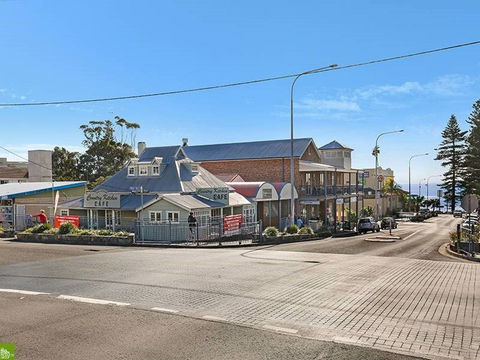Shellharbour Country Kitchen - Petrol Stations 1