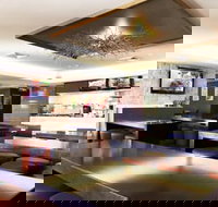 Colonial Hotel - Internet Find