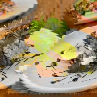 ION Cafe  Bar