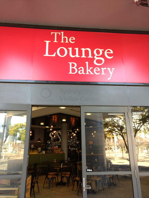 The Lounge Bakery - Swimm 0