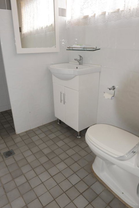 Ardeanal Motel - Renee 9