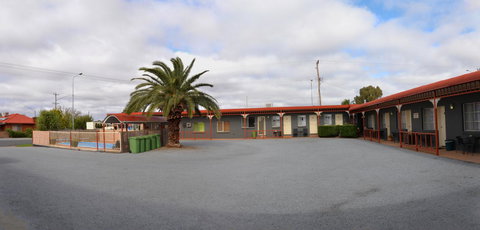 Ardeanal Motel - Renee 6