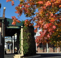 Ten Dollar Town Motel - Swimm