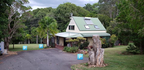 Yallaroo Cottage - Petrol Stations 4