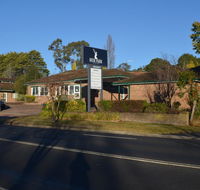 Deer Park Motor Inn - Renee