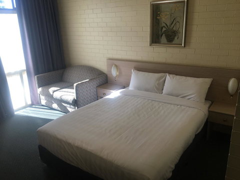 Junee Motor Inn - Qld Realsetate 14