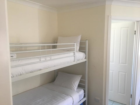 Junee Motor Inn - Qld Realsetate 23