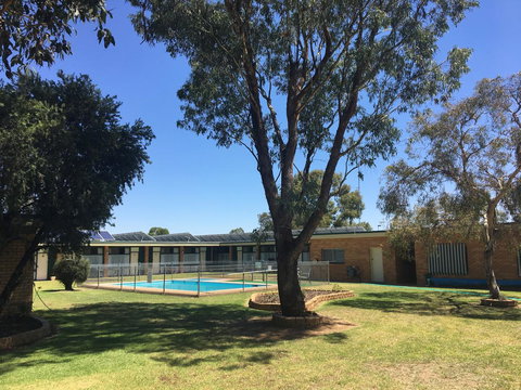 Junee Motor Inn - Qld Realsetate 25