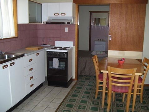 Glenwood Tourist Park & Motel - Internet Find 9