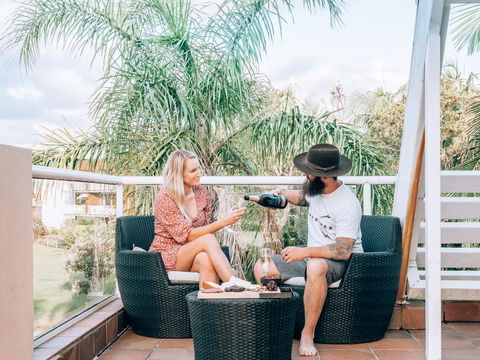 Waves Byron Bay - Renee 11