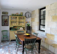 Apple Tree Cottage - Renee