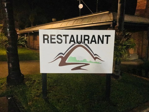 Bega Downs Motor Inn - Renee 3