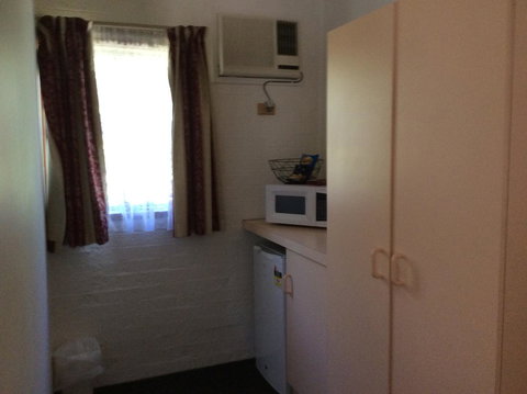 Bega Downs Motor Inn - Renee 1