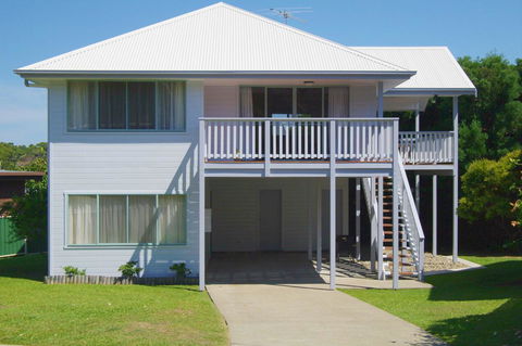 Anglesea, 17 Hodgson Street - Renee 0