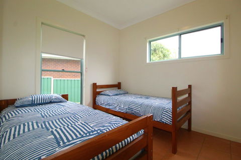 Anglesea, 17 Hodgson Street - Renee 11