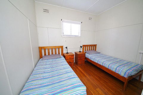 Apollo 1, 9 Hodgson Street - Renee 6