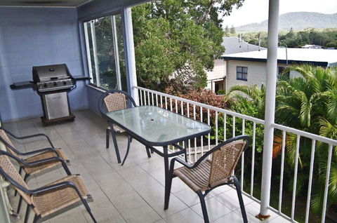 Apollo 1, 9 Hodgson Street - Renee 7