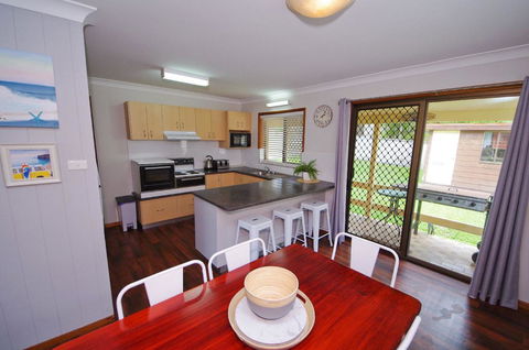 Breakaway, 11 Scott Street - Renee 4