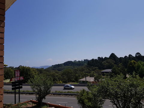 Rest Easy Motel - Swimm 39