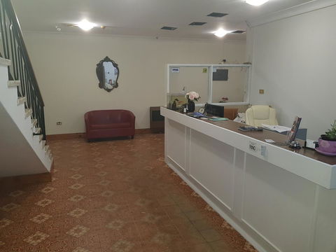 Rest Easy Motel - Swimm 38