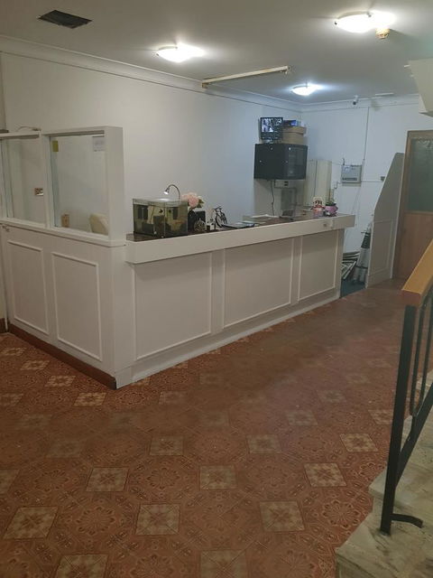 Rest Easy Motel - Swimm 36