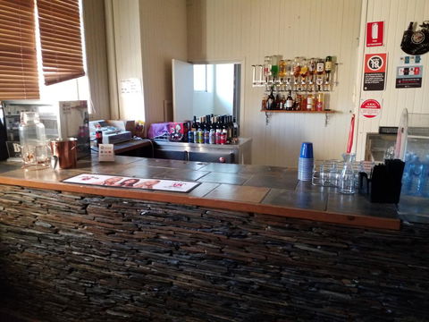 Rest Easy Motel - Swimm 3