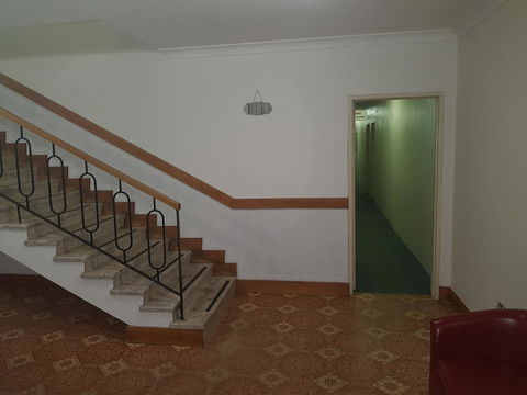 Rest Easy Motel - Swimm 37