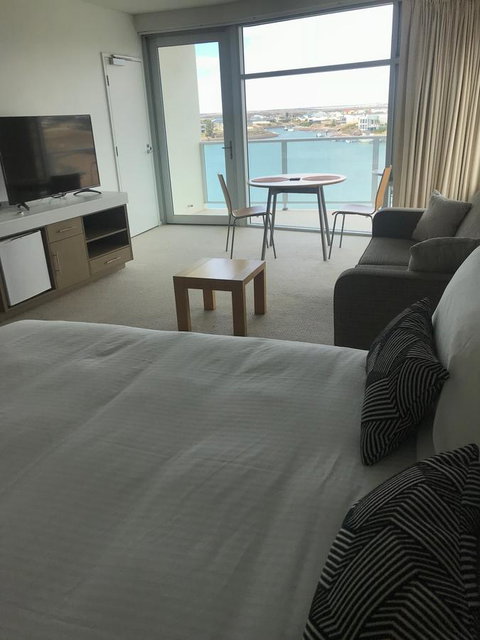 Wallaroo Marina Stayz - Renee 19