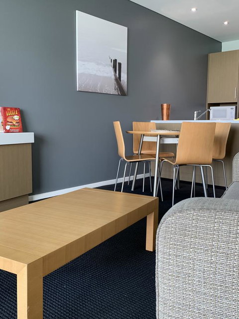 Wallaroo Marina Stayz - Renee 14