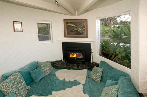 Life-time Private Retreats - Internet Find 34