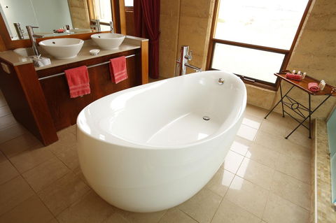 Life-time Private Retreats - Internet Find 43
