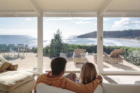 Life-time Private Retreats - Internet Find 25