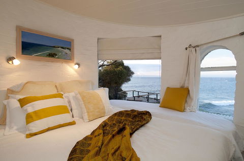 Life-time Private Retreats - Internet Find 31