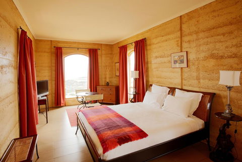 Life-time Private Retreats - Internet Find 44