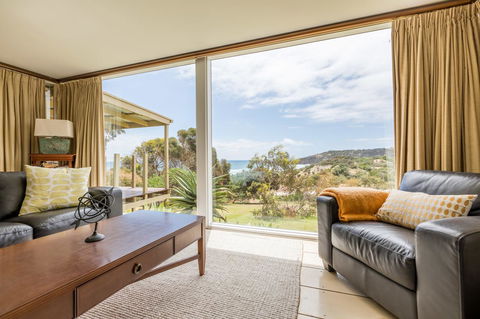 Life-time Private Retreats - Internet Find 26