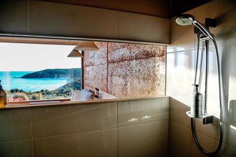 Life-time Private Retreats - Internet Find 15