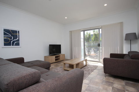 Wallaroo Marina Apartments - Renee 28