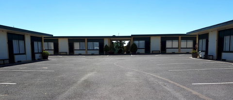 Bordertown Motel - Renee 5