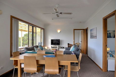 Emu Bay Holiday Homes - Internet Find 10