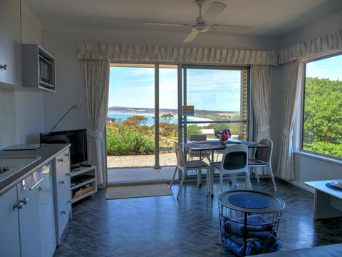 Emu Bay Holiday Homes - Internet Find 26
