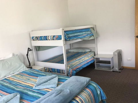 Emu Bay Holiday Homes - Internet Find 12