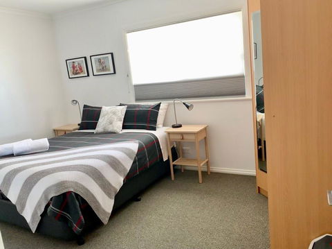 Emu Bay Holiday Homes - Internet Find 21