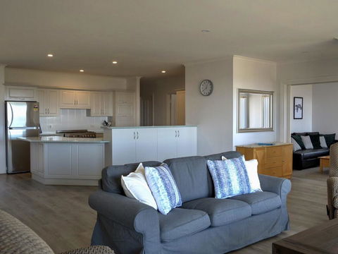 Emu Bay Holiday Homes - Internet Find 15