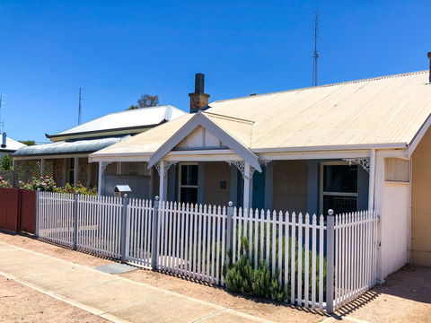 Inglenook Cottage - Petrol Stations 35